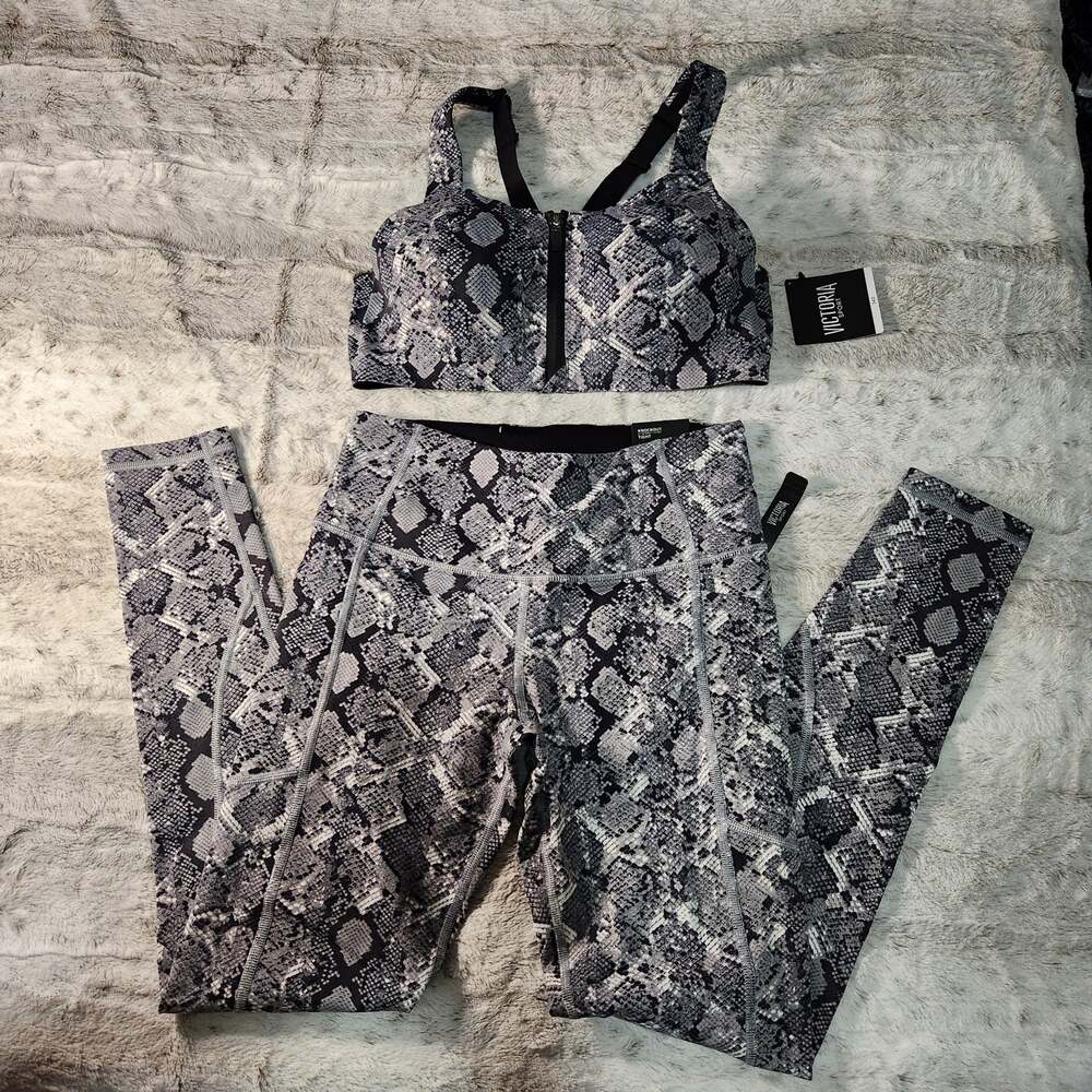 NWT Victoria's Sport Incredible Knockout Bra and Knockout Tight Set 34D / Small
